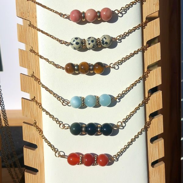 COLLIER EN PIERRE NATURELLE SUR CHAINE INOX DOREE