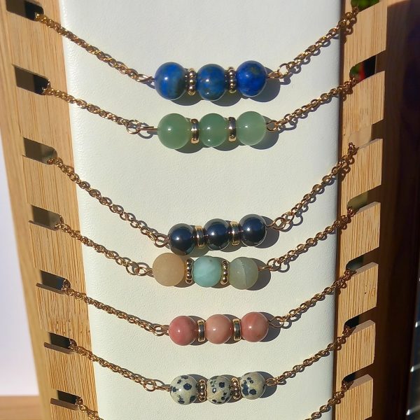 COLLIER EN PIERRE NATURELLE SUR CHAINE INOX DOREE