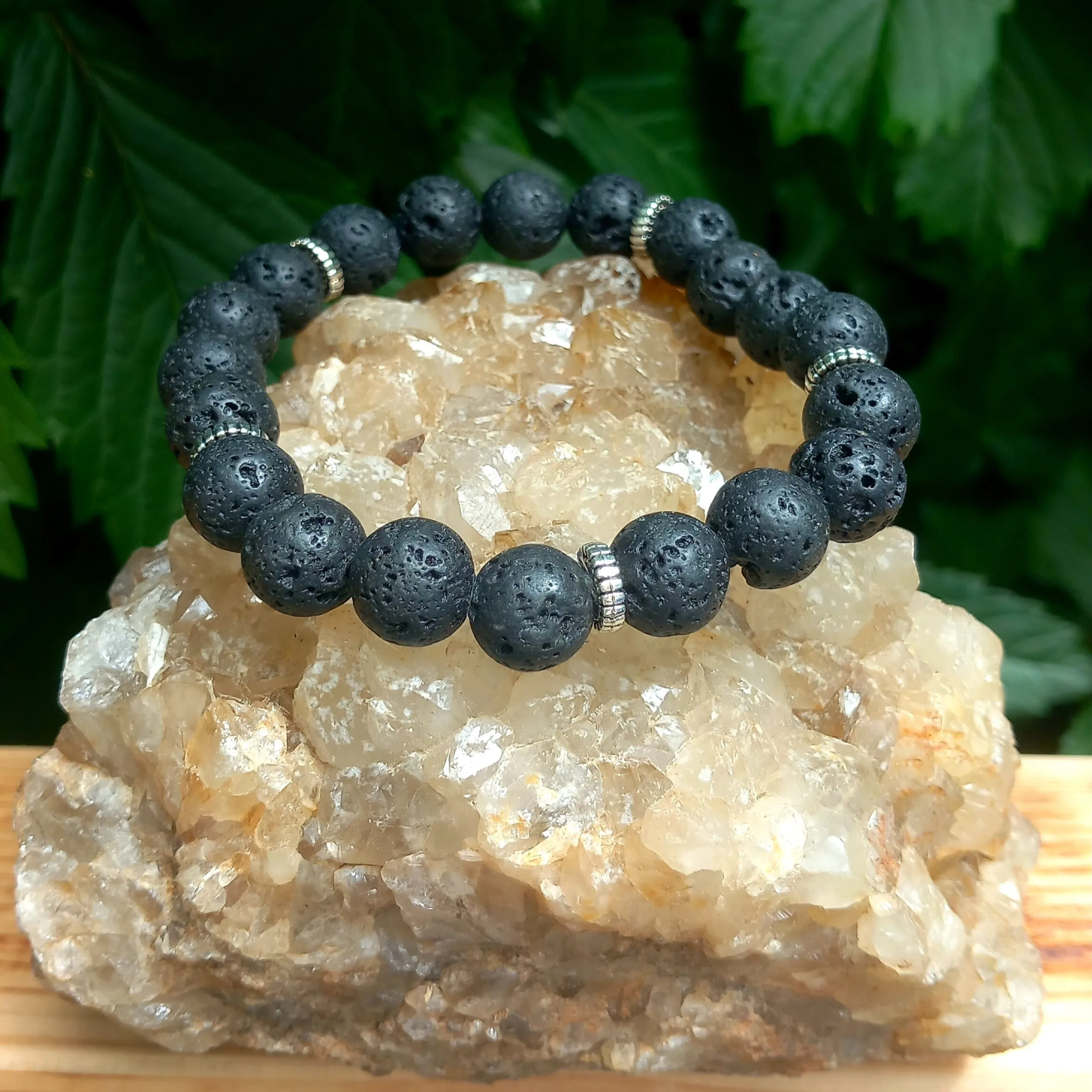Lame-agit-bracelet-pierre-naturelle-pierredelave Bracelet en pierre de lave, perles de 8 mm, fait main