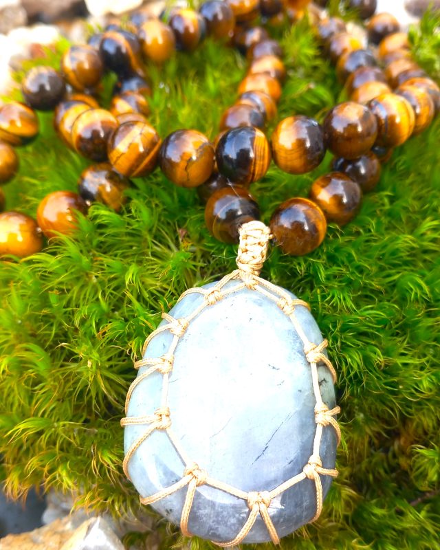 collier en labradorite et œil de tigre