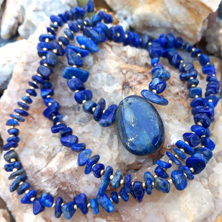 collier en lapis lazuli