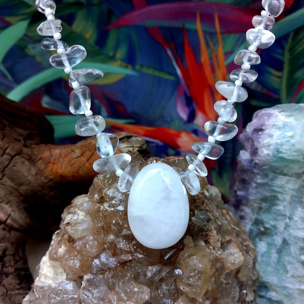 collier en pierre naturelle en cristal de roche