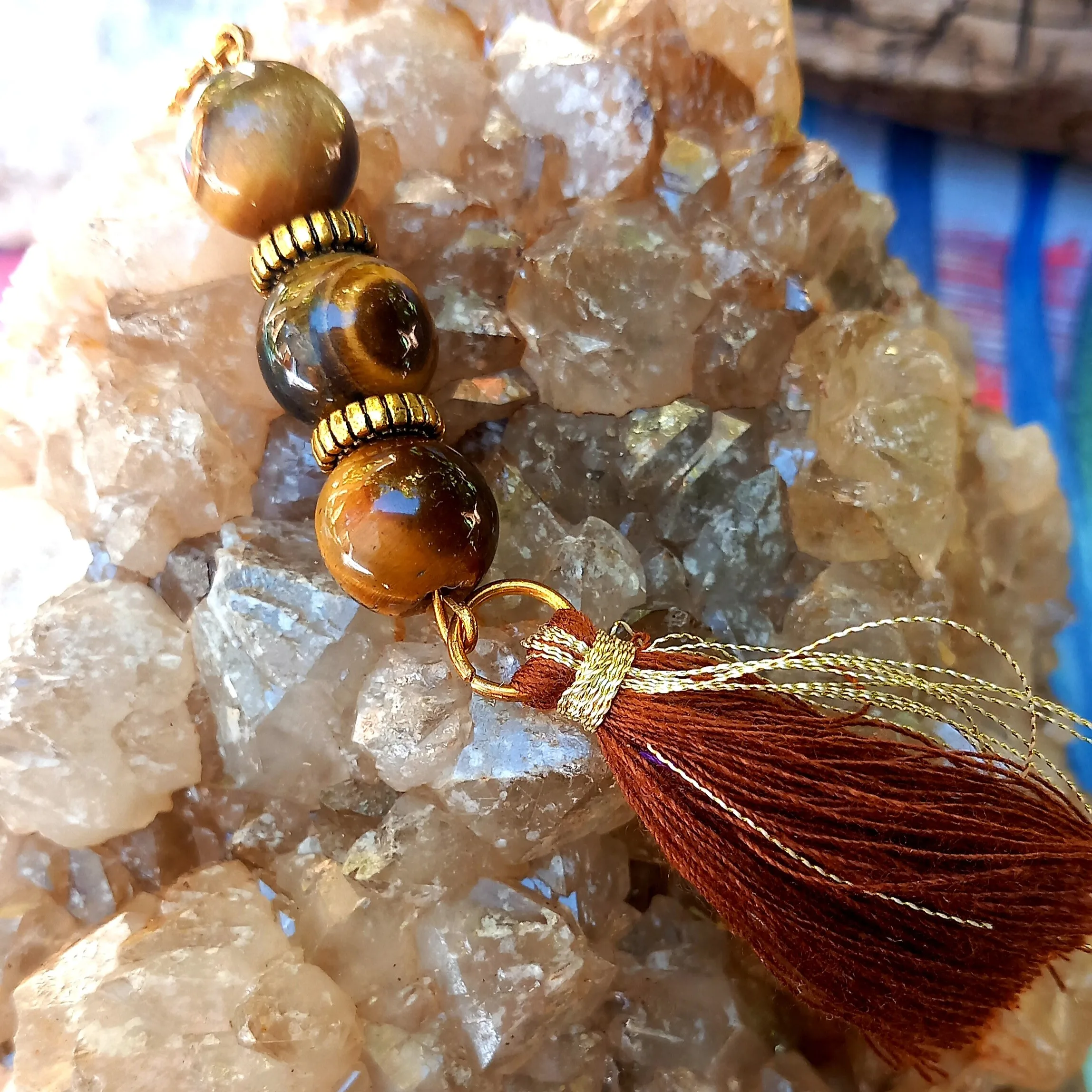 lame-agit-collier-pierre-naturelle-pendentif-oeil-de-tigre (1) pendentif oeil de tigre