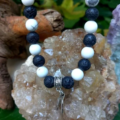 collier mala en pierre naturelle pierre de lave et howlite
