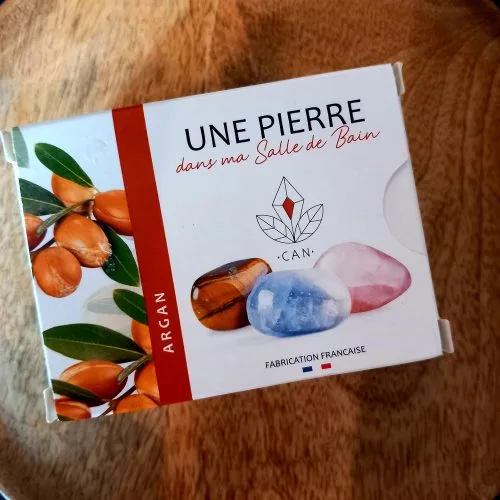 savon argan 140 g avec une pierre naturelle